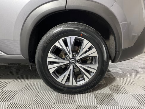 Used 2023 Nissan Rogue SV image 18