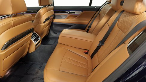 Used 2020 BMW 740i xDrive w/ Interior Design Package image 39