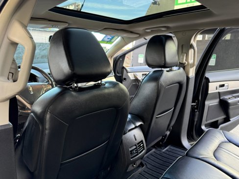 Used 2013 Lincoln MKX AWD image 15