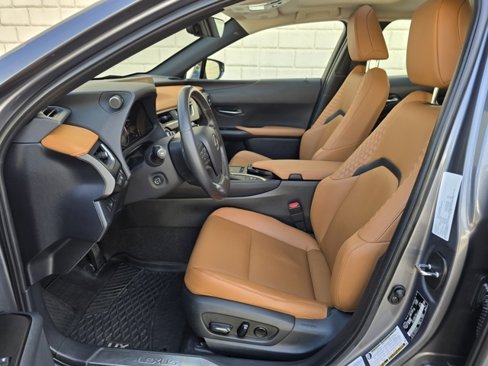Used 2020 Lexus UX 250h w/ Luxury Package image 40