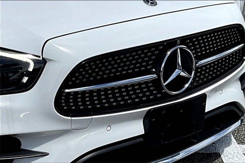 Used 2021 Mercedes-Benz E 350 4MATIC Sedan w/ Premium Package image 33