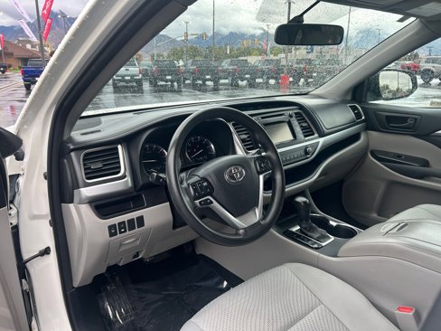 Used 2016 Toyota Highlander LE image 10