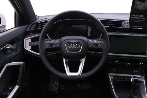 New 2025 Audi Q3 2.0T Premium image 15