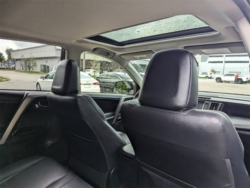 Used 2018 Toyota RAV4 Limited image 15