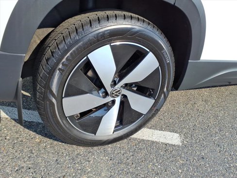 Certified 2024 Volkswagen Taos S image 9