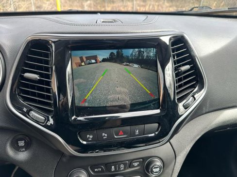 Used 2019 Jeep Cherokee Limited w/ Luxury Group image 27