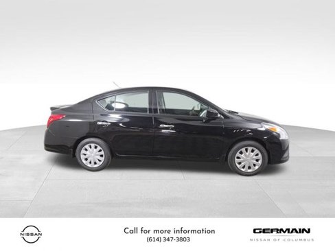 Used 2016 Nissan Versa SV image 4