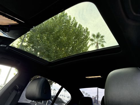 Used 2018 BMW 530i image 2