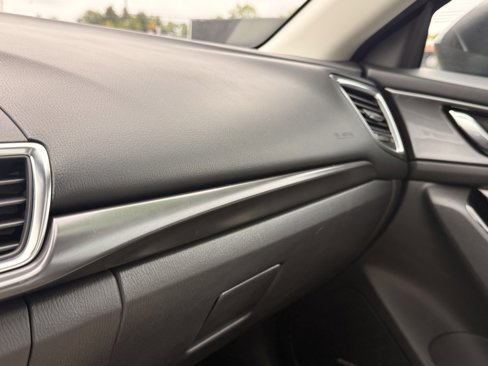 Used 2018 MAZDA MAZDA3 Grand Touring w/ Premium Equipment Package image 8