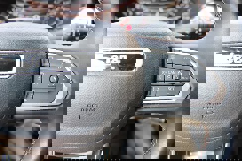 Used 2022 Jeep Compass Limited image 15