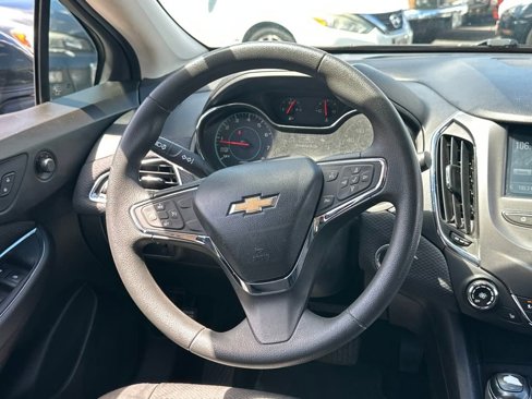 Used 2018 Chevrolet Cruze LT w/ Convenience Package image 18