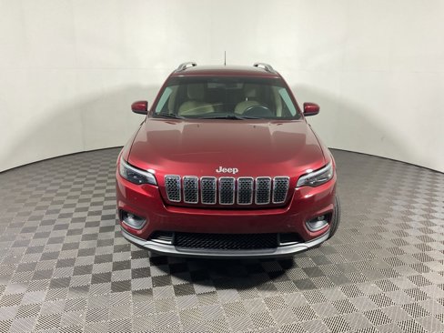 Used 2019 Jeep Cherokee Latitude w/ Cold Weather Group image 4