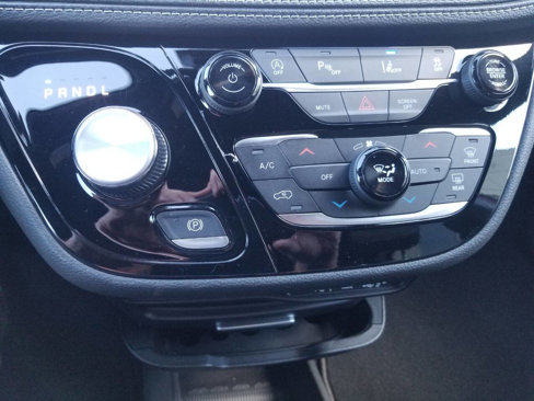 New 2025 Chrysler Pacifica Select image 29
