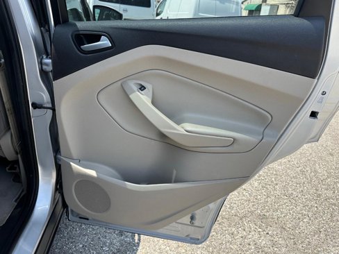 Used 2015 Ford Escape SE image 28