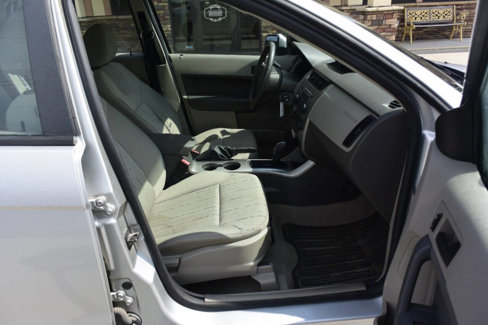 Used 2009 Ford Focus SE image 22