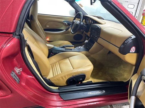 Used 2001 Porsche Boxster S image 21
