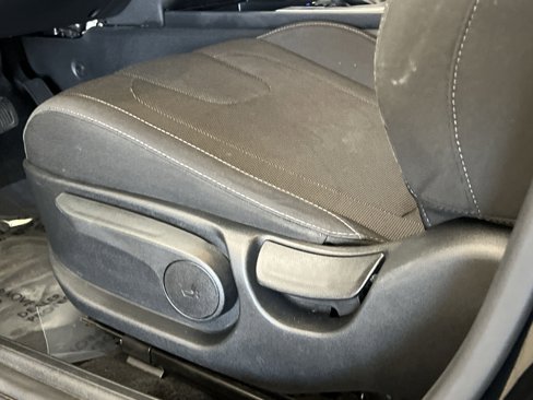 Used 2023 Hyundai Elantra SE image 12