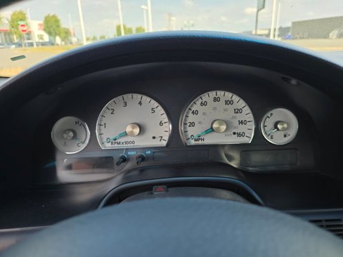 Used 2003 Ford Thunderbird image 31