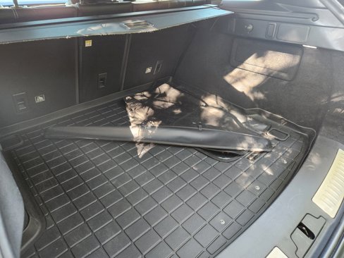 Used 2018 Land Rover Range Rover Velar R-Dynamic SE image 19