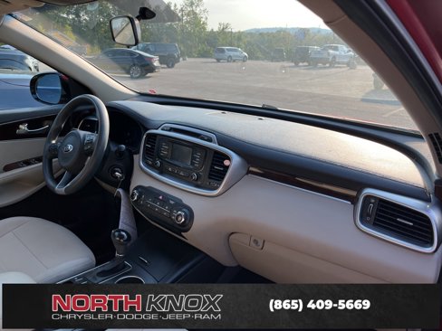 Used 2016 Kia Sorento LX image 11