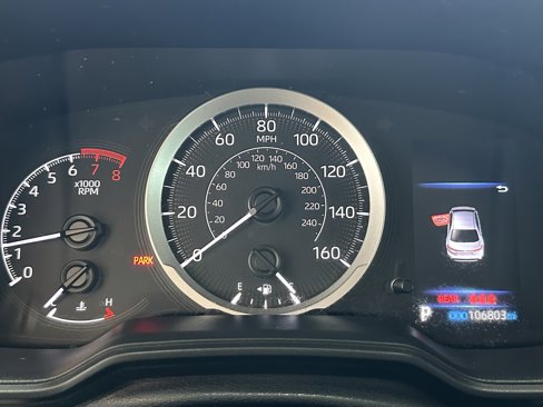 Used 2021 Toyota Corolla LE image 11