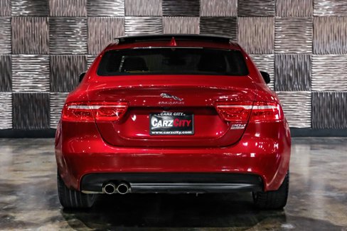 Used 2017 Jaguar XE Prestige image 11