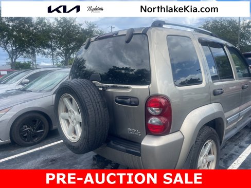 Used 2006 Jeep Liberty Limited image 3