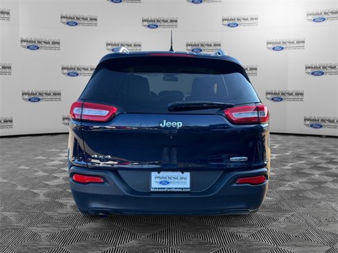 Used 2016 Jeep Cherokee Latitude image 4