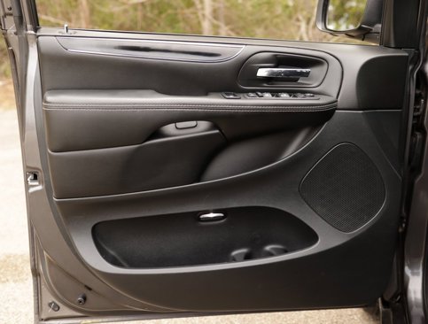 Used 2018 Dodge Grand Caravan SE image 20