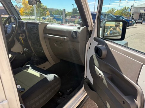 Used 2009 Jeep Wrangler Unlimited Rubicon image 23