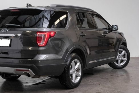 Used 2017 Ford Explorer XLT w/ Equipment Group 201A image 13