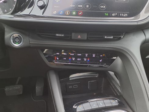 Used 2023 Buick Envision Essence image 17