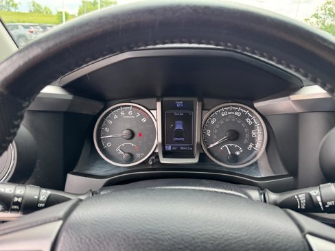 Used 2019 Toyota Tacoma SR image 18