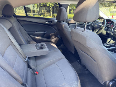 Used 2018 Chevrolet Cruze LT image 19
