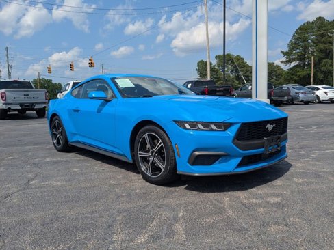 Certified 2024 Ford Mustang Coupe image 2
