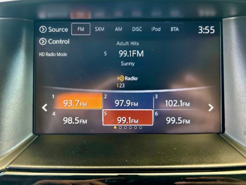 Used 2019 Nissan Pathfinder SV image 15