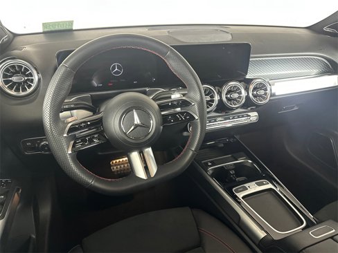 Used 2024 Mercedes-Benz GLB 250 image 25