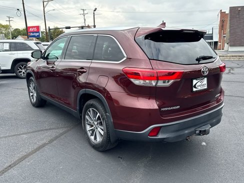 Used 2019 Toyota Highlander XLE image 5
