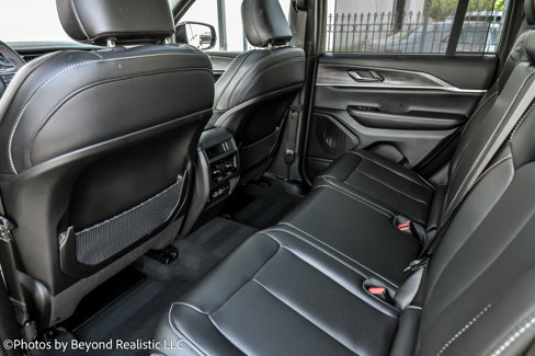Used 2024 Jeep Grand Cherokee Limited w/ Luxury Tech Group II image 30