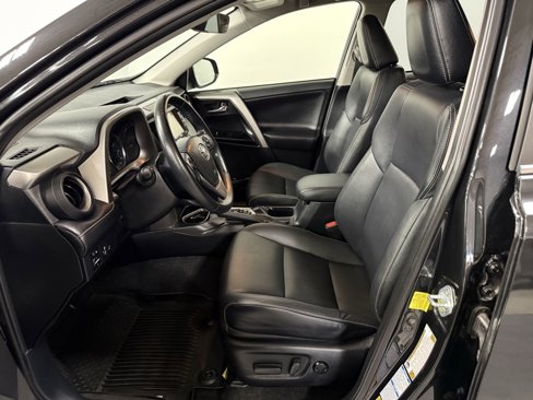 Used 2017 Toyota RAV4 Limited image 9