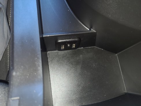 Used 2021 Chevrolet Camaro LT image 19