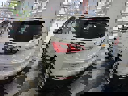 Used 2020 Chevrolet Equinox Premier image 3