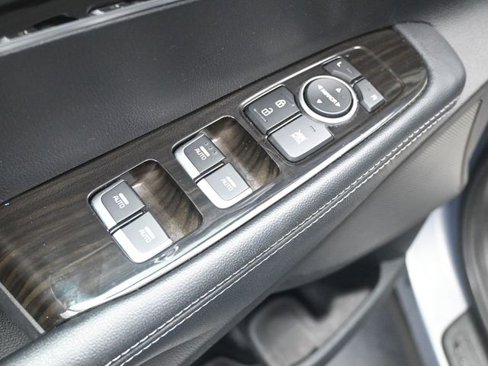 Used 2020 Kia Sorento LX w/ LX I4 Convenience Package image 7