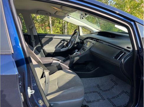 Used 2013 Toyota Prius Two image 18