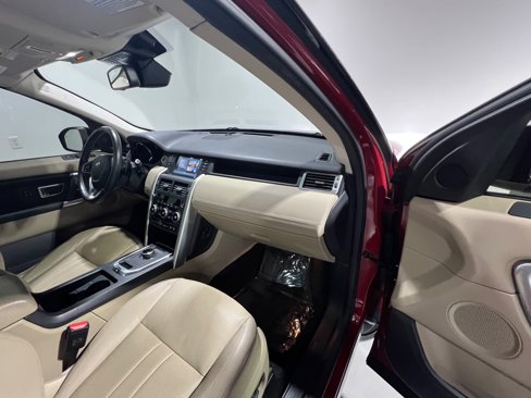 Used 2018 Land Rover Discovery Sport HSE image 36