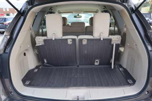 Used 2015 Nissan Pathfinder SV w/ Cargo Package image 24
