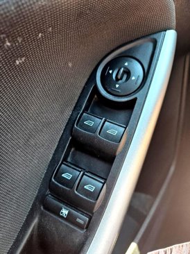 Used 2012 Ford Focus SE w/ SE Sport Pkg image 25