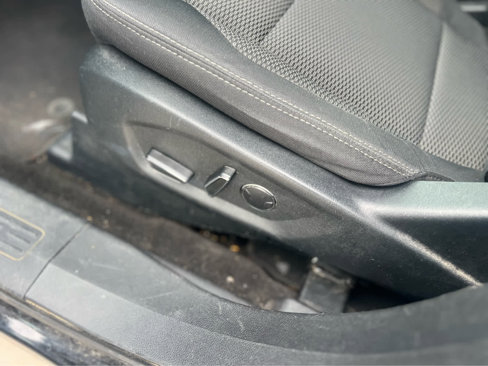 Used 2018 Ford Explorer XLT image 10