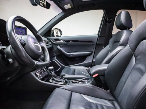 Used 2018 Audi Q3 2.0T Premium Plus w/ S Line Competition Package image 19