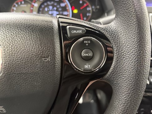 Used 2017 Honda Accord EX image 32